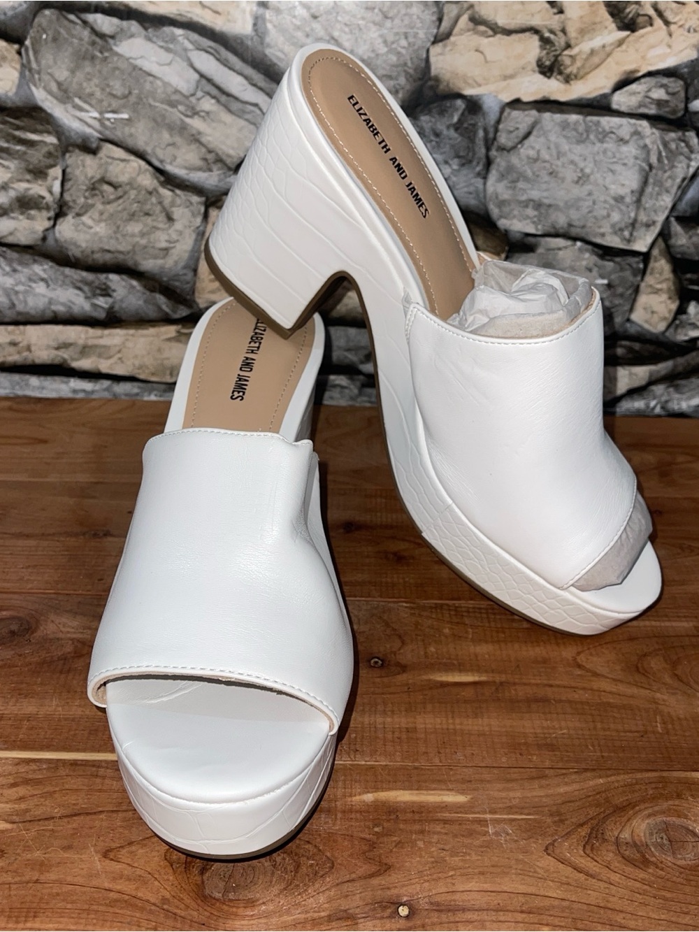 NWOT Elizabeth and James White Leather Platform Mule Clogs Sandals Size 10